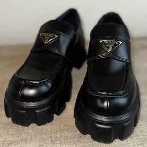 Prada Monolith Loafer Size 41/ Size 8 Mens